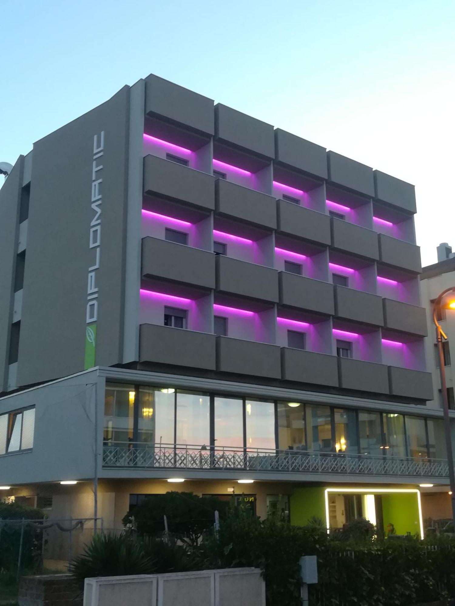 Hotel Diplomatic Bellaria-Igea Marina Buitenkant foto